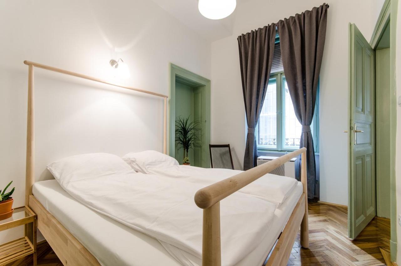 B63 2 Bedroom Apartment In Heart Of City Budapest Exterior photo