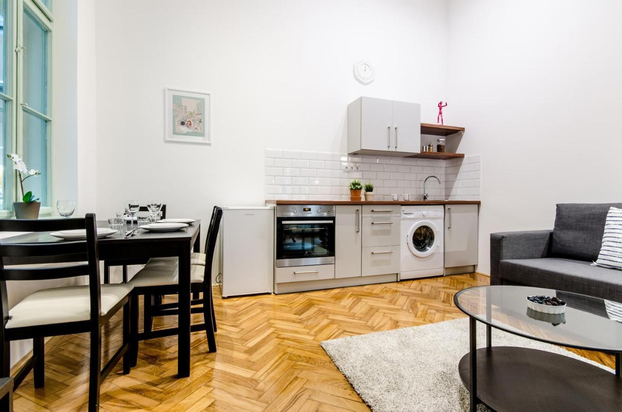 B63 2 Bedroom Apartment In Heart Of City Budapest Exterior photo